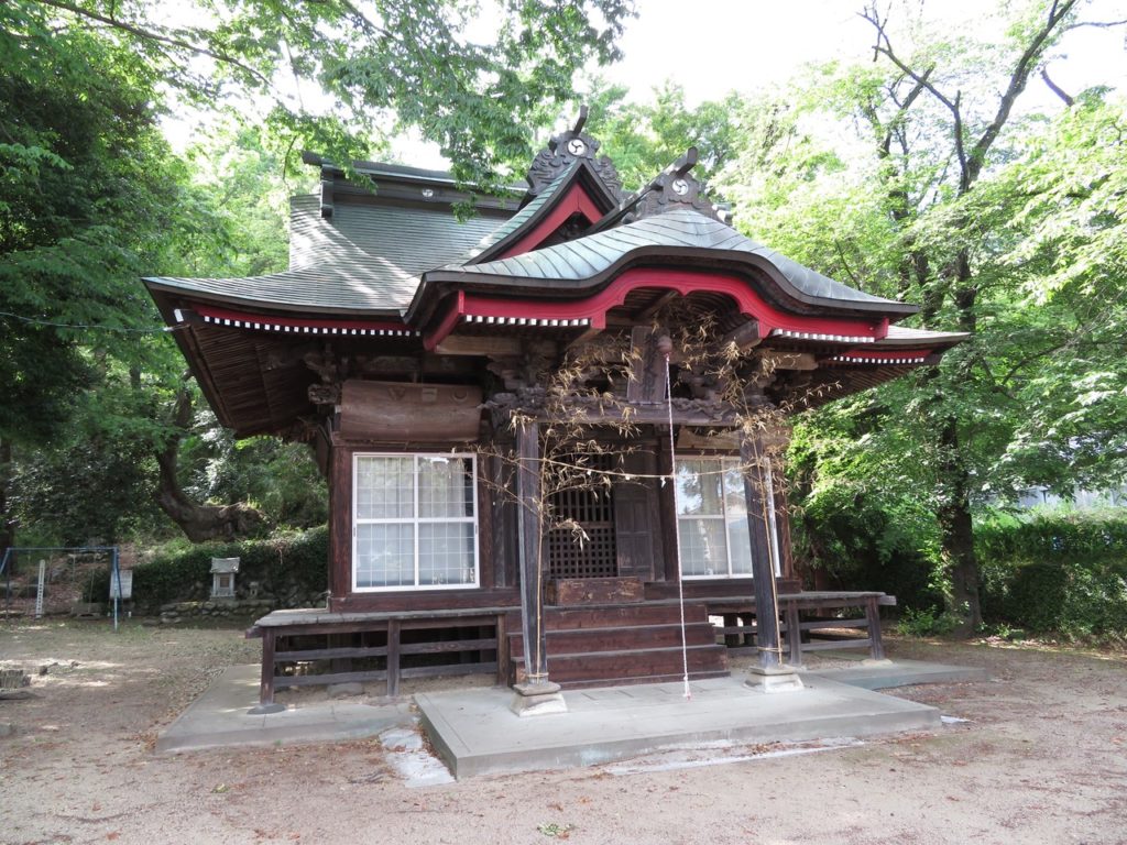 鳥総神社拝殿