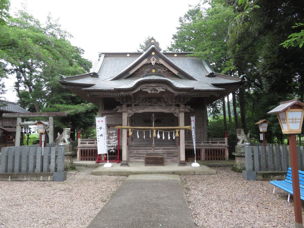 八宮神社社殿