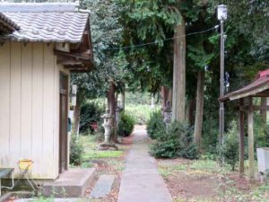 川崎白髪神社境内