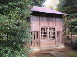 鳥見神社本殿覆屋