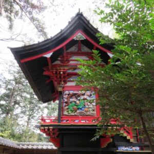 御本殿左面