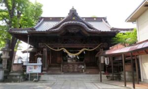 伊勢崎神社拝殿