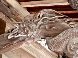 宮子神社拝殿海老虹梁の龍