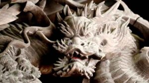 宮子神社御本殿海老虹梁の龍
