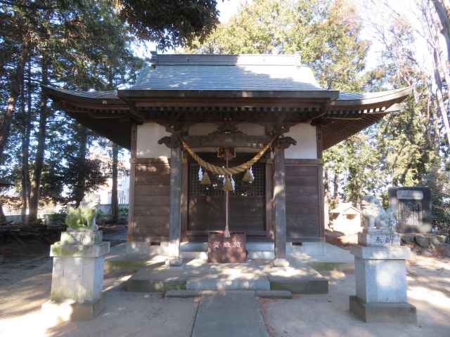 三柱神社拝殿