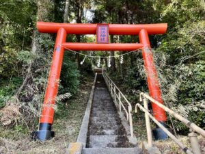 諏訪神社鳥居