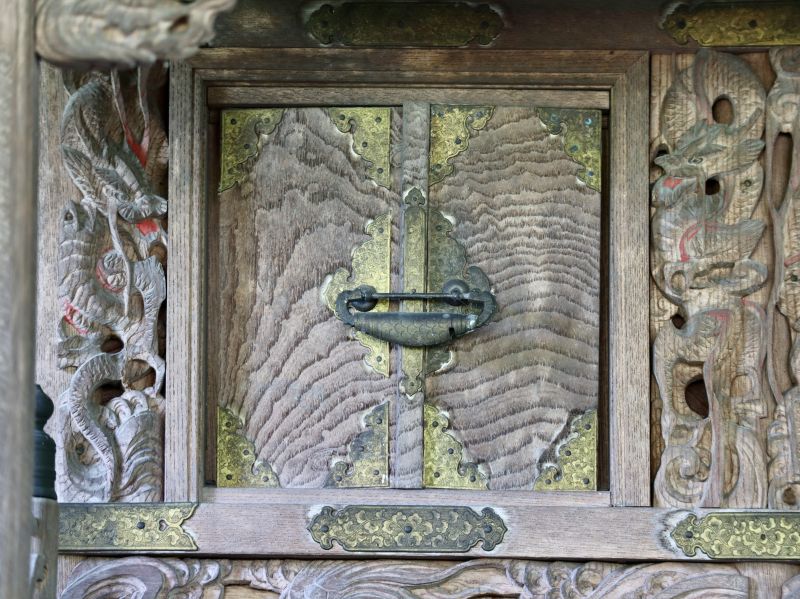 若宮神社御本殿正面扉