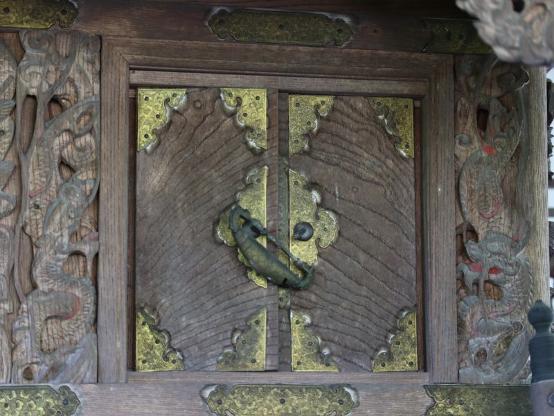 若宮神社御本殿正面扉