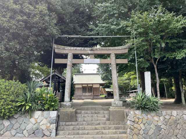 諏訪神社鳥居