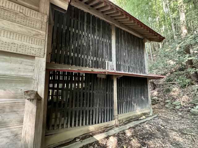 千賀戸神社御本殿覆屋