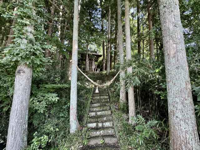 毘沙門社参道階段