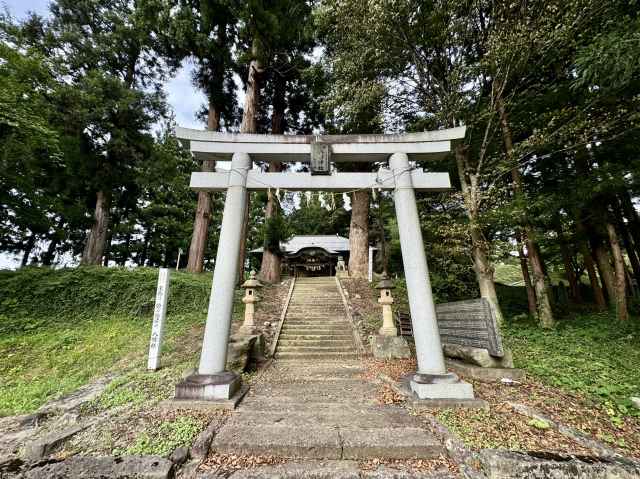 岩崎八幡神社鳥居