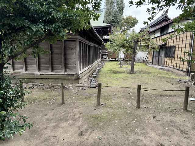 菊田神社境内