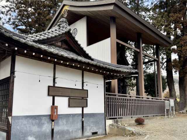 諏訪神社御本殿覆屋