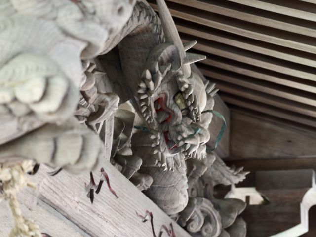 向拝の龍