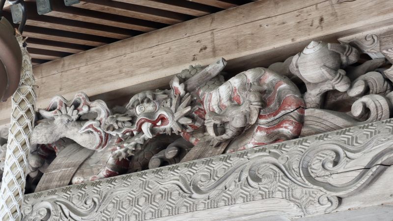 向拝の龍