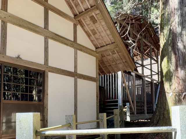 黒保根栗生神社御本殿覆屋