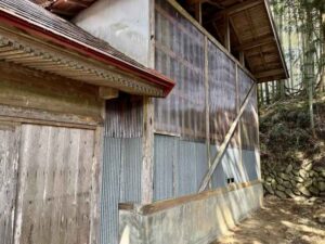 御本殿覆屋
