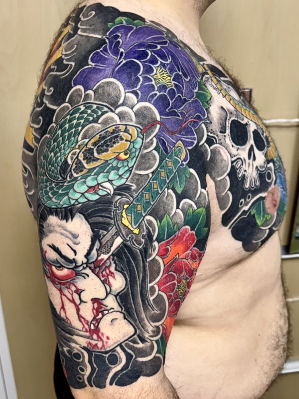 生首と蛇