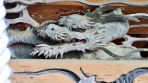 久伊豆神社拝殿向拝の龍
