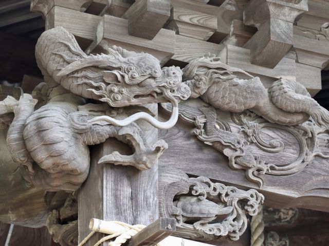 木鼻の龍