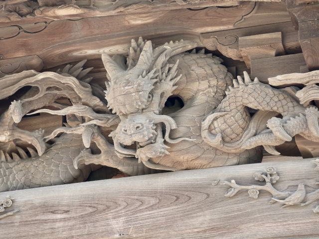向拝の龍