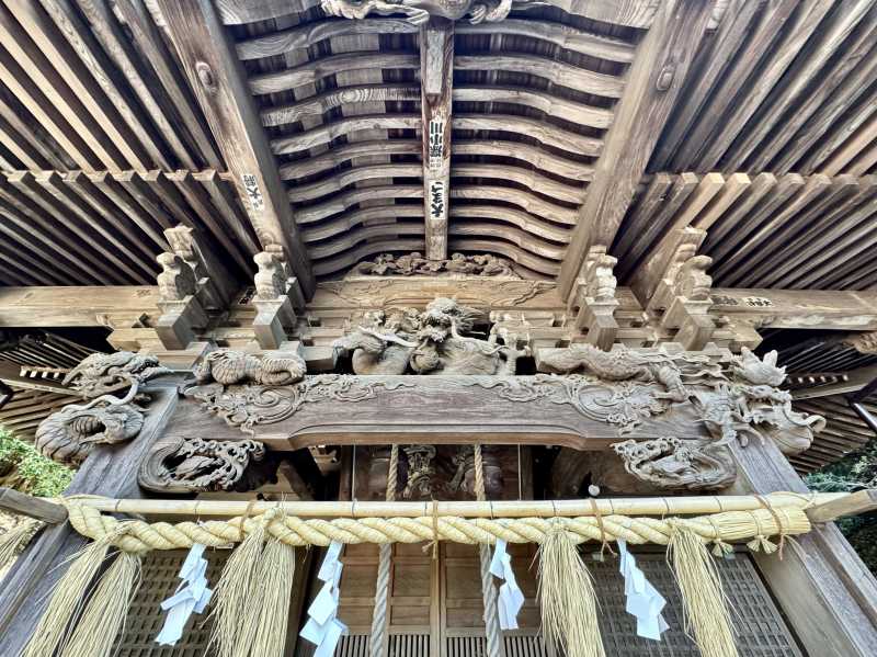 春日神社拝殿向拝