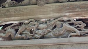 円覚寺方丈前唐門中備の龍