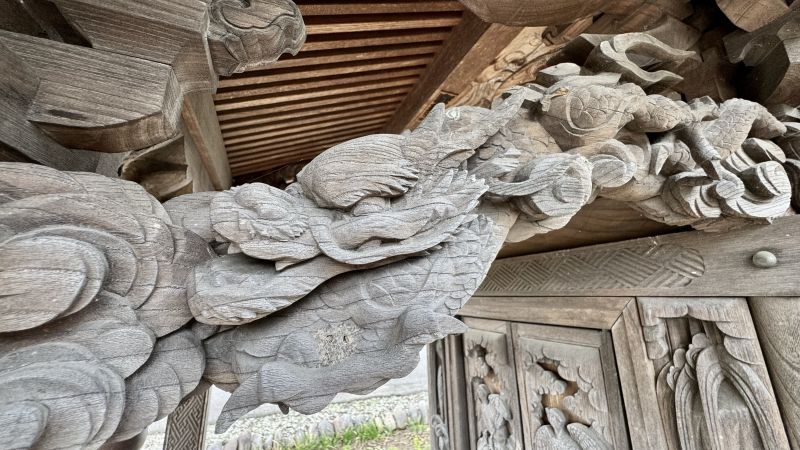 海老虹梁の龍