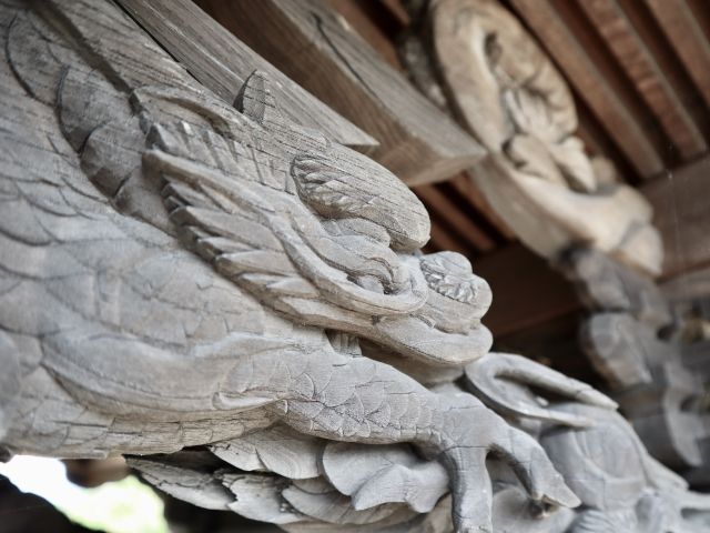 海老虹梁の龍