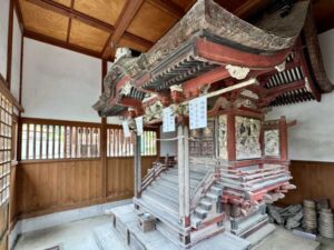 諏訪神社御本殿