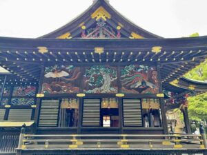 秩父神社拝殿左面