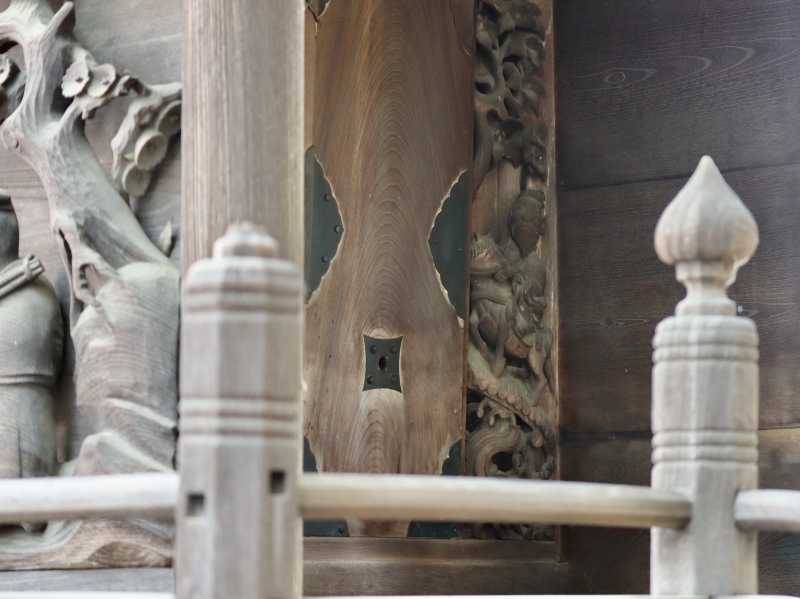熊野神社御本殿正面扉