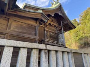 諏訪神社御本殿