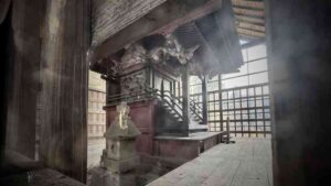 諏訪神社御本殿