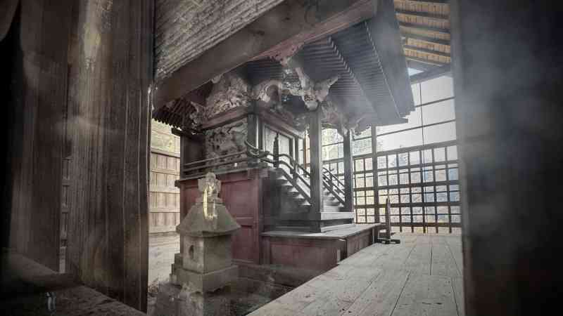 諏訪神社御本殿