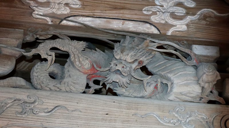 向拝の龍