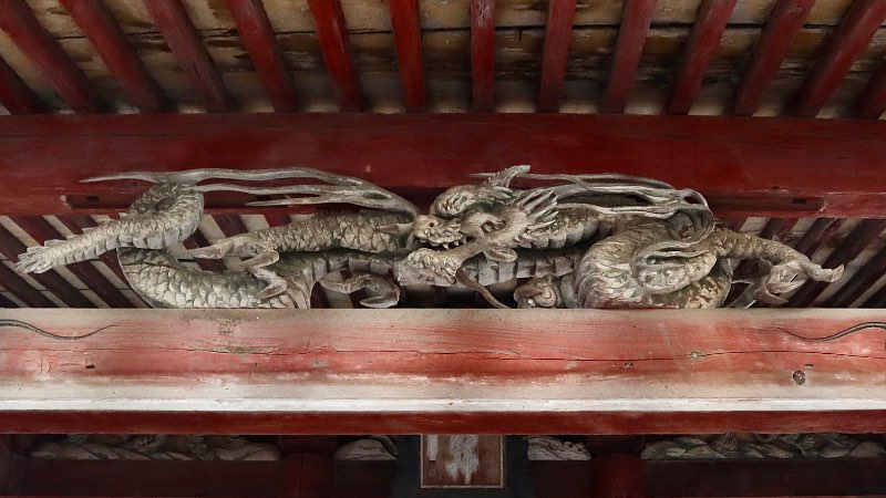 向拝の龍