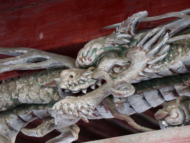 向拝の龍