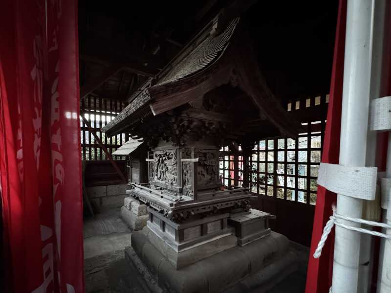 稲荷大明神御本殿