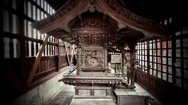 稲荷大明神御本殿