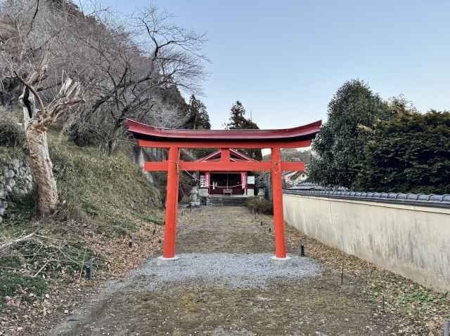 稲荷大明神鳥居