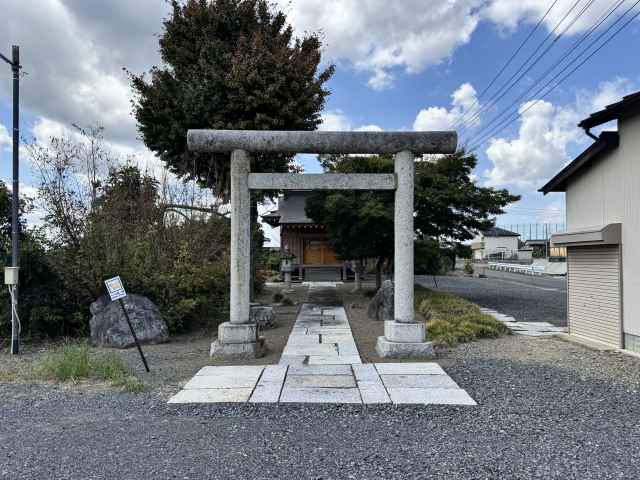 小田霊社鳥居