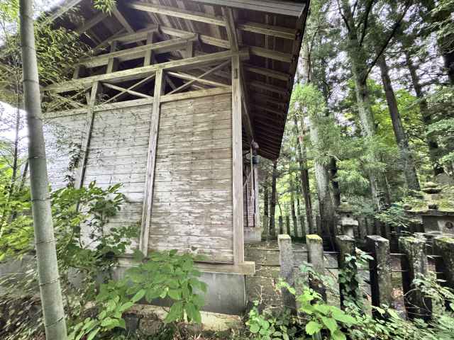 大沢天稲荷神社御本殿覆屋