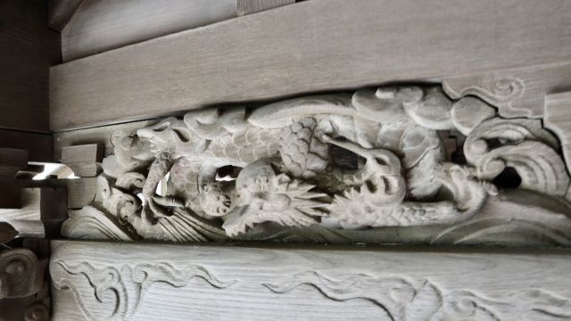 向拝の龍