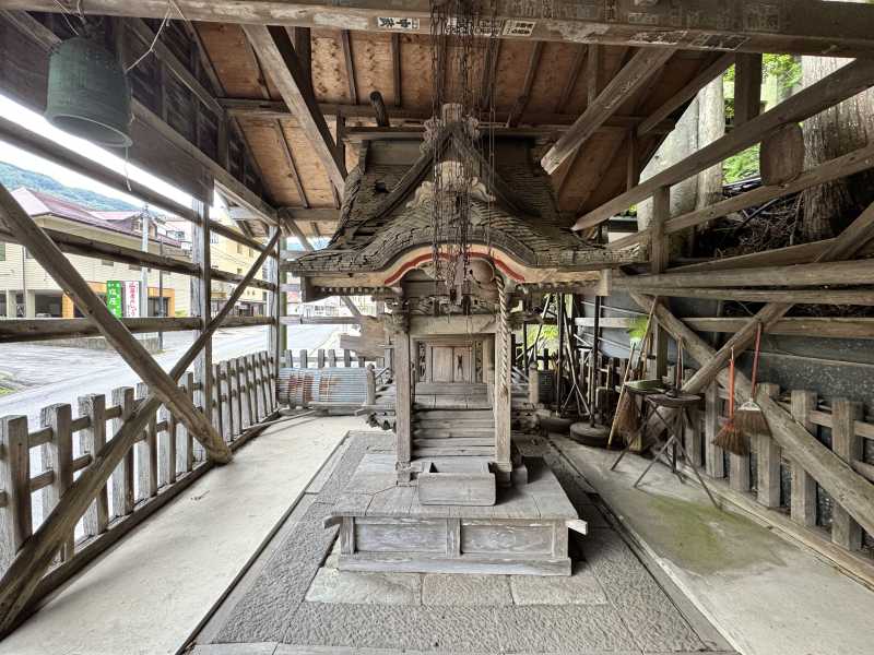 畑下温泉神社御本殿