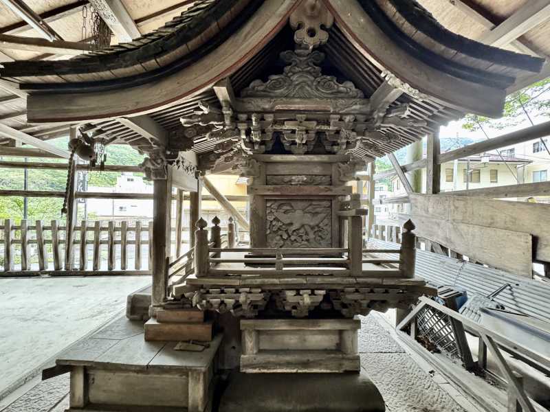畑下温泉神社御本殿